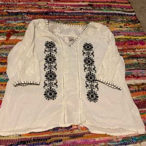 BILLA LACE ACCENT PEASANT TOP